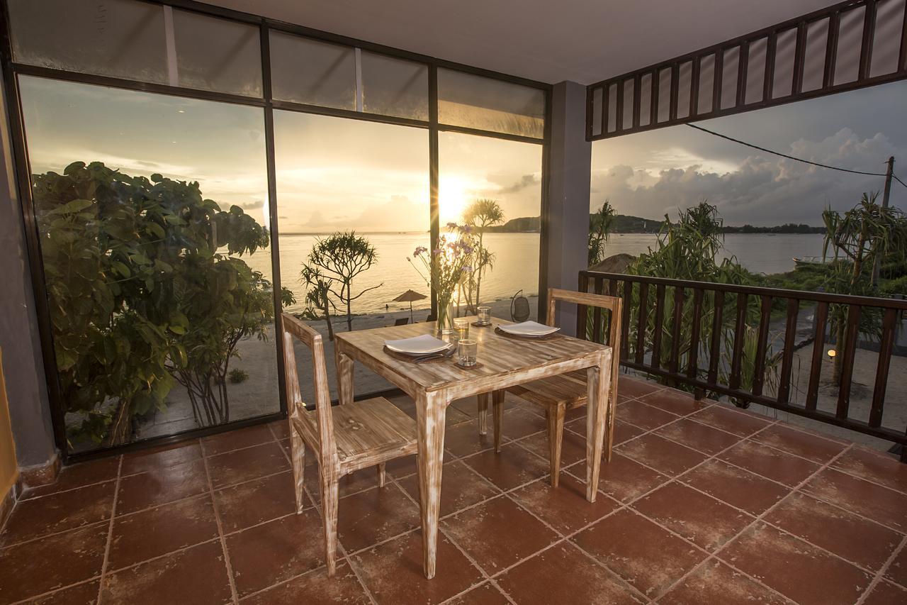 Sunset House Gili Meno Hotell Exteriör bild