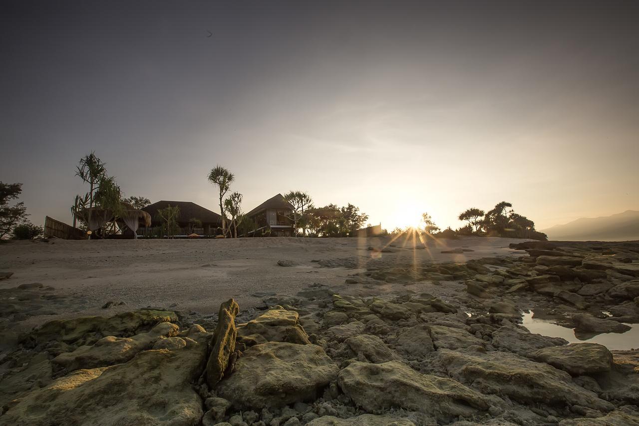 Sunset House Gili Meno Hotell Exteriör bild