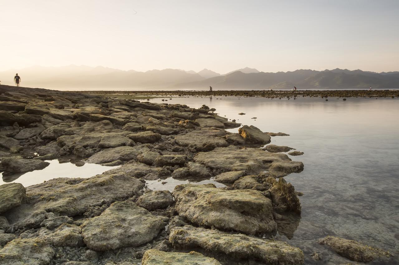 Sunset House Gili Meno Hotell Exteriör bild