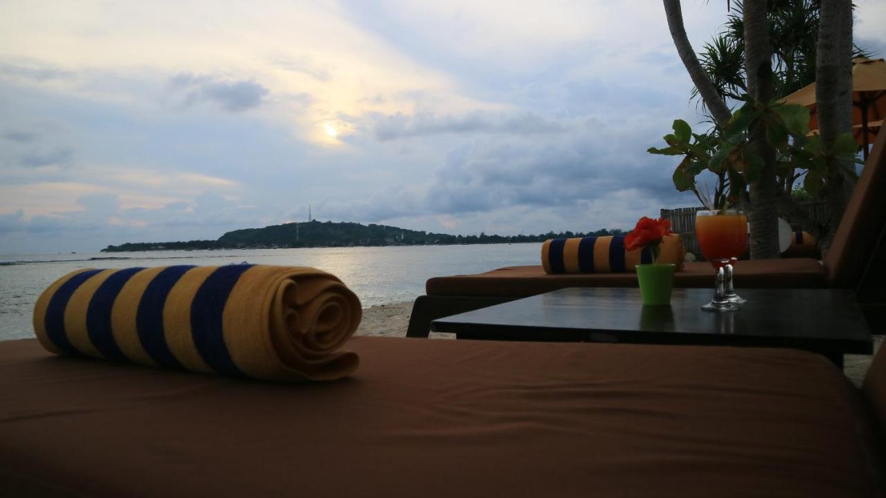 Sunset House Gili Meno Hotell Exteriör bild